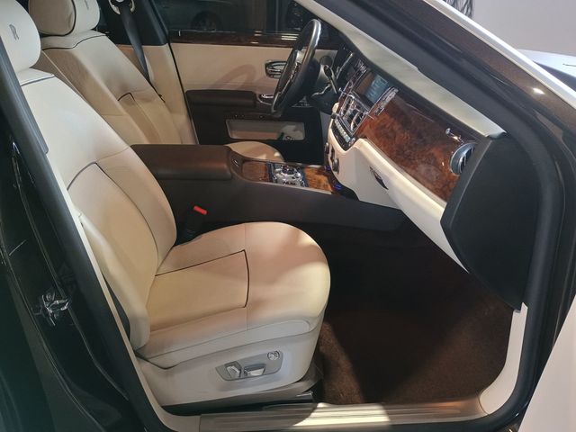 2013 Rolls-Royce Ghost 4dr Sedan Clean Carfax - 23020426 - 42