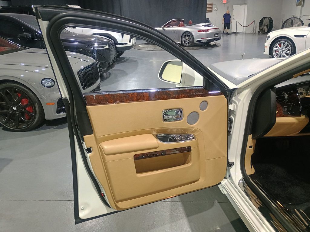 2013 Rolls-Royce Ghost 4dr Sedan Clean Carfax Florida Car - 22971168 - 21