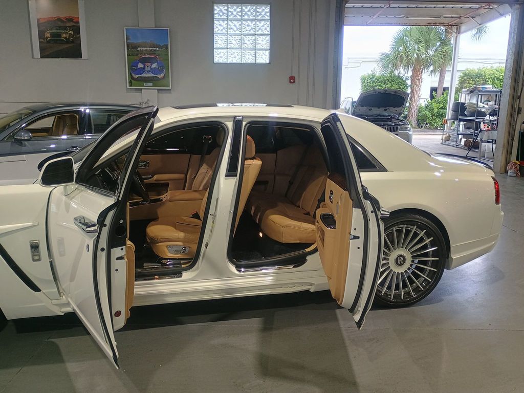 2013 Rolls-Royce Ghost 4dr Sedan Clean Carfax Florida Car - 22971168 - 36