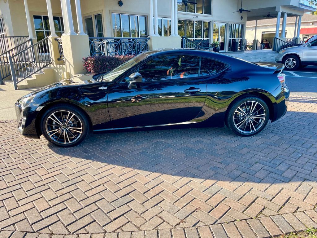 2013 Scion FR-S Base photo 2