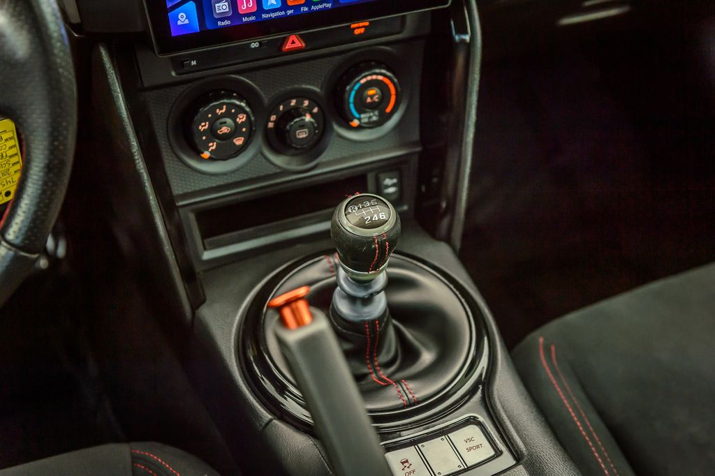 2013 Scion FR-S FR-S 6 SPEED MANUAL - GORGEOUS - WELL EQUIPPED - MUST SEE - 23055768 - 29