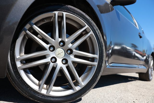 2013 Scion tC 2dr Hatchback Automatic - 22985863 - 31