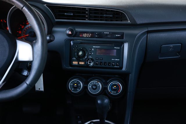 2013 Scion tC 2dr Hatchback Automatic - 22985863 - 35