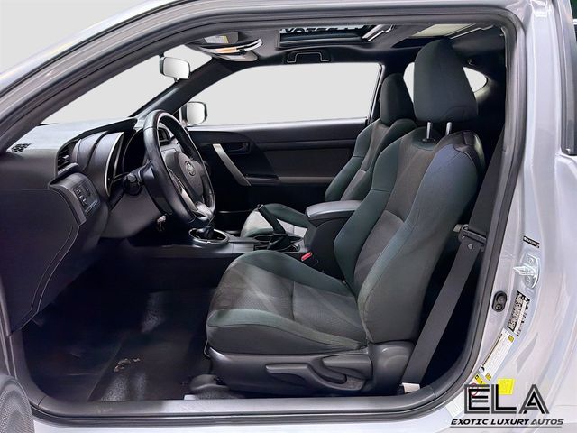 2013 Scion tC 2dr Hatchback Manual Release Series 8.0 - 22991668 - 19