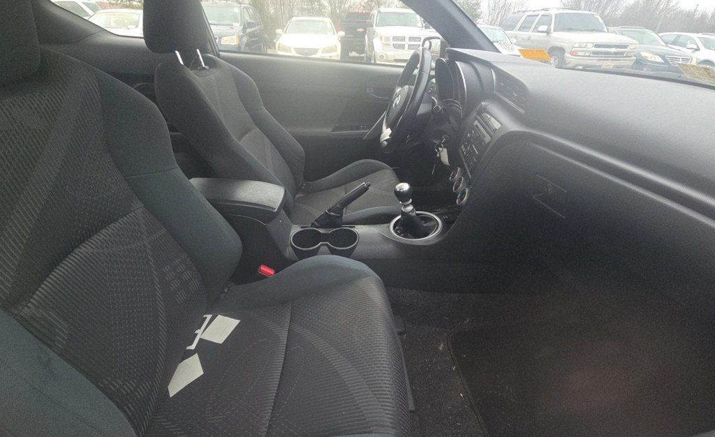2013 Scion tC 2dr Hatchback Manual Release Series 8.0 - 22991668 - 5