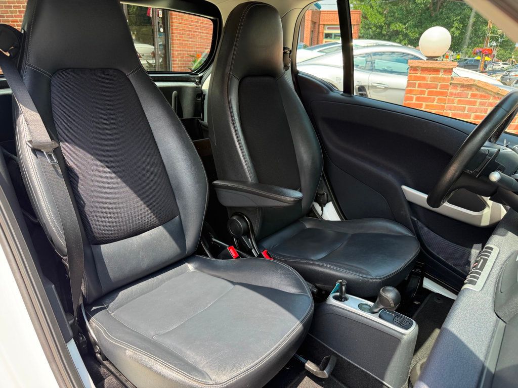 2013 Smart Fortwo photo 11