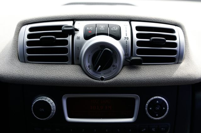 2013 smart Fortwo 2dr Coupe Pure - 22991966 - 28