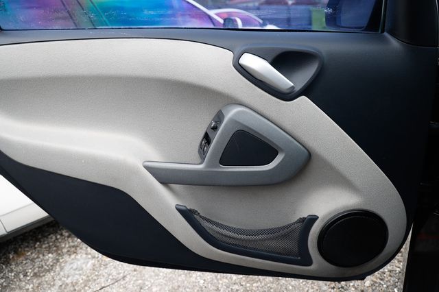 2013 smart Fortwo 2dr Coupe Pure - 22991966 - 32