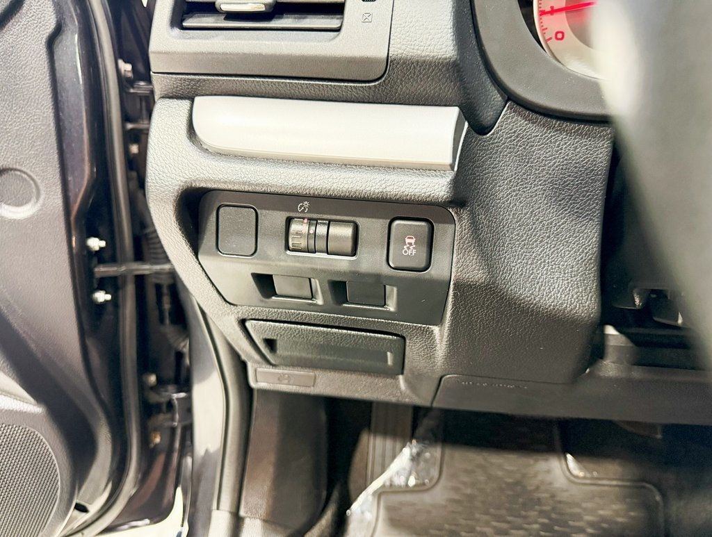 2013 Subaru Impreza 2.0i Premium photo 13