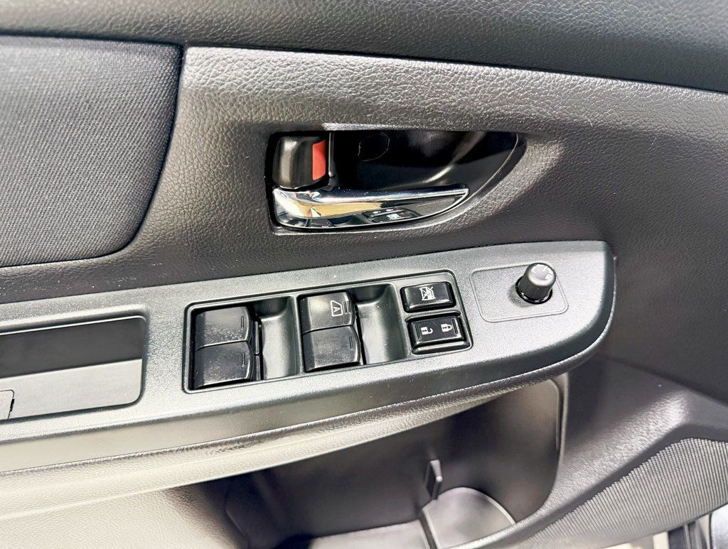 2013 Subaru Impreza 2.0i Premium photo 24