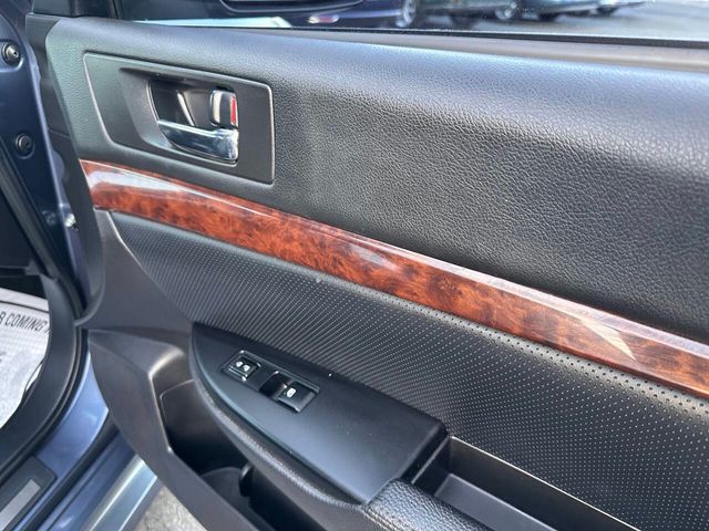 2013 Subaru Legacy 2.5i Limited AWD 4dr Sedan - 22995513 - 19