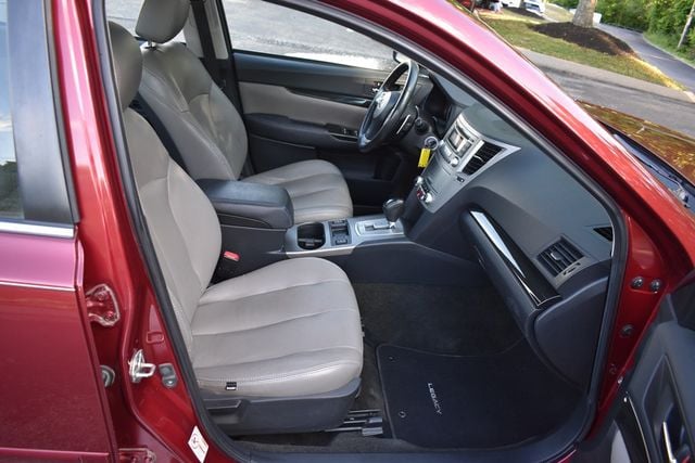 2013 Subaru Legacy 4dr Sedan H4 Automatic 2.5i Premium - 23027944 - 18