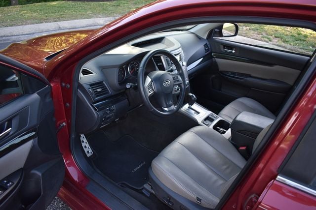 2013 Subaru Legacy 4dr Sedan H4 Automatic 2.5i Premium - 23027944 - 30