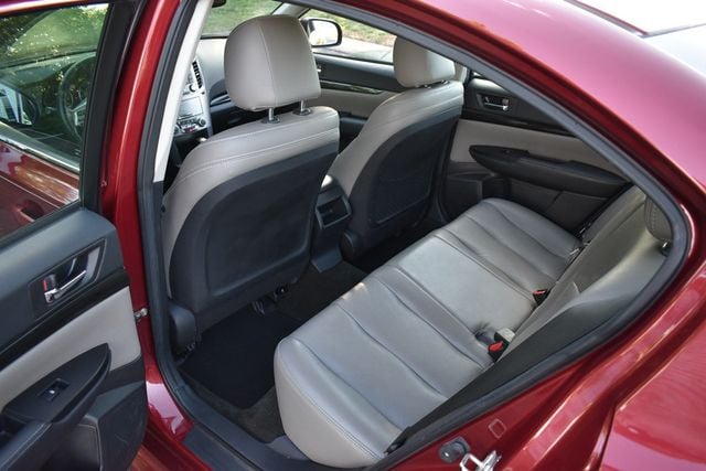 2013 Subaru Legacy 4dr Sedan H4 Automatic 2.5i Premium - 23027944 - 32