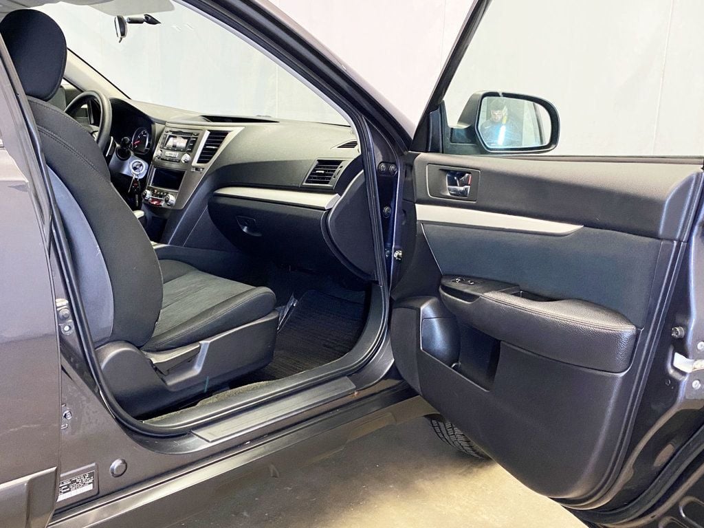 2013 Subaru Outback 4dr Wagon H4 Automatic 2.5i - 22935951 - 35