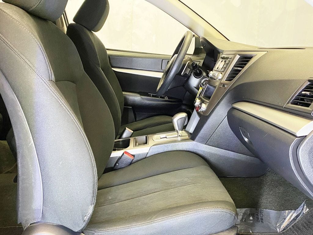 2013 Subaru Outback 4dr Wagon H4 Automatic 2.5i - 22935951 - 37