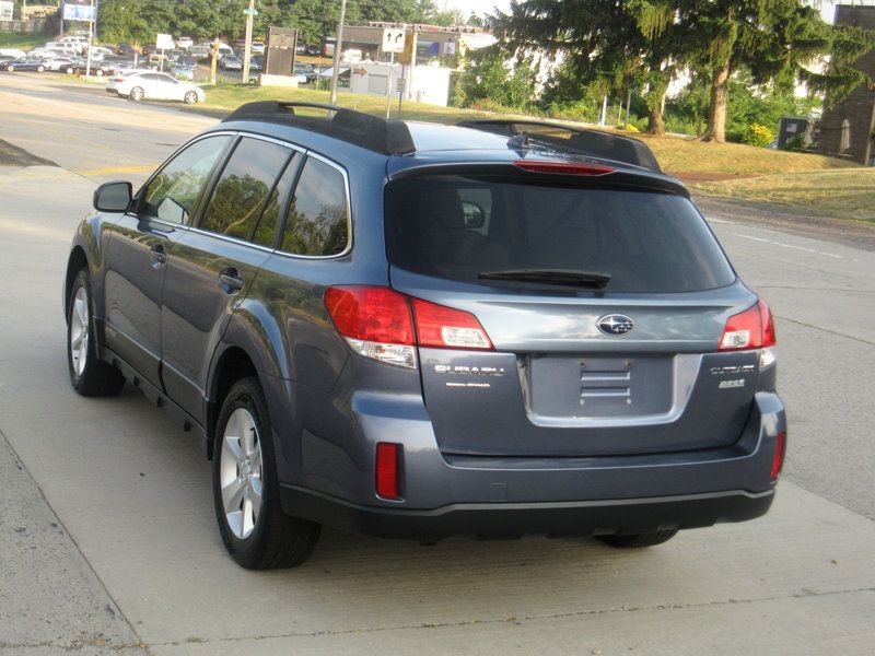 2013 Subaru Outback 4dr Wagon H4 Automatic 2.5i Limited PZEV - 22510830 - 12