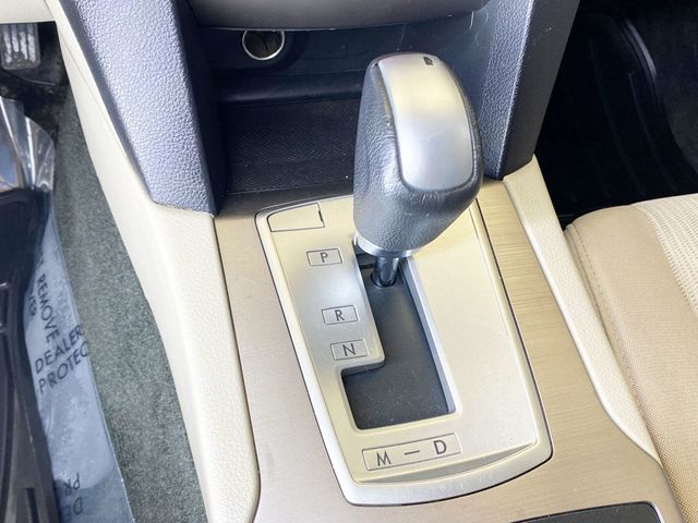 2013 Subaru Outback 4dr Wagon H4 Automatic 2.5i Premium - 22963344 - 35