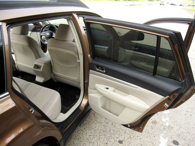 2013 Subaru Outback 4dr Wagon H4 Manual 2.5i Premium PZEV - 23065452 - 22