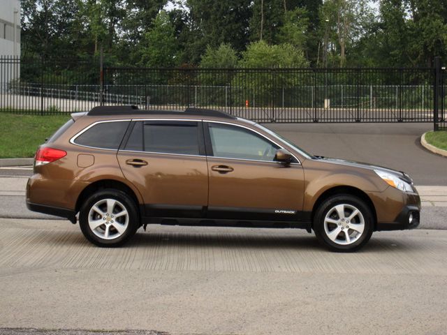 2013 Subaru Outback 4dr Wagon H4 Manual 2.5i Premium PZEV - 23065452 - 8