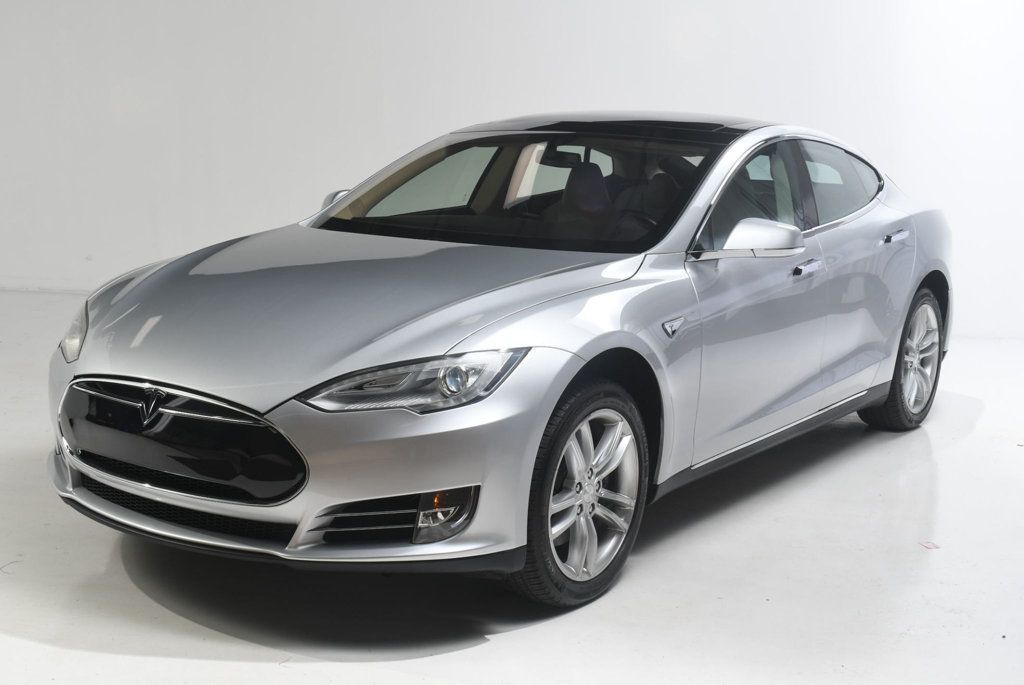 2013 Tesla Model S photo 2