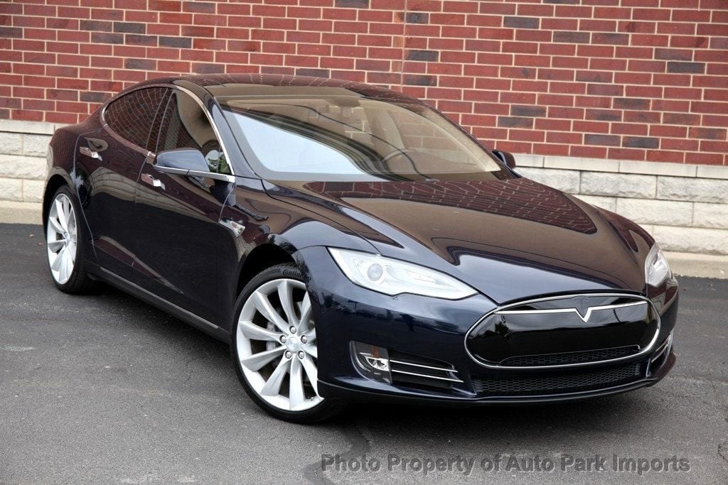 2013 Tesla Model S Performance photo 9