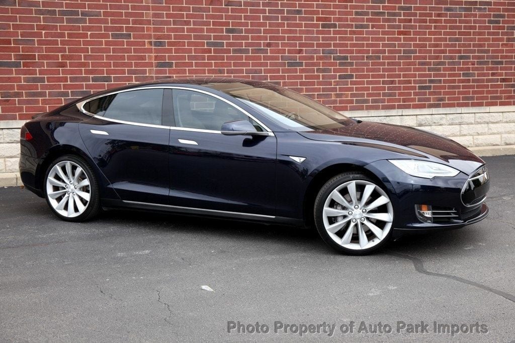 2013 Tesla Model S Performance photo 10
