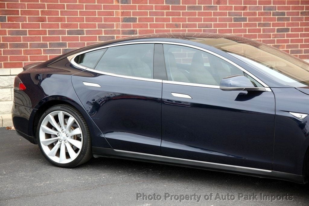 2013 Tesla Model S Performance photo 11