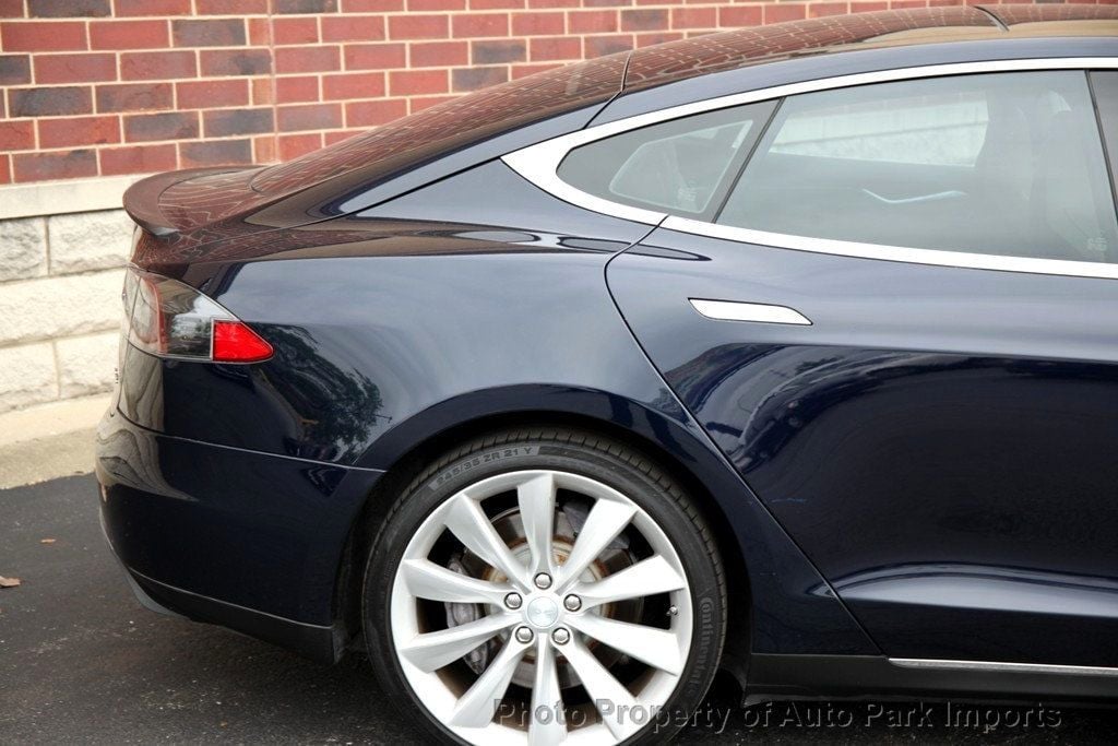 2013 Tesla Model S Performance photo 12