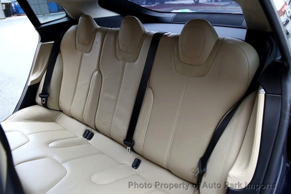 2013 Tesla Model S Performance photo 25