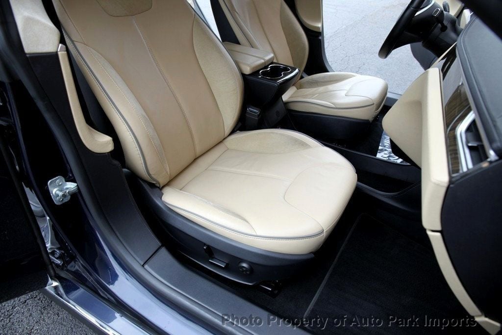 2013 Tesla Model S Performance photo 29