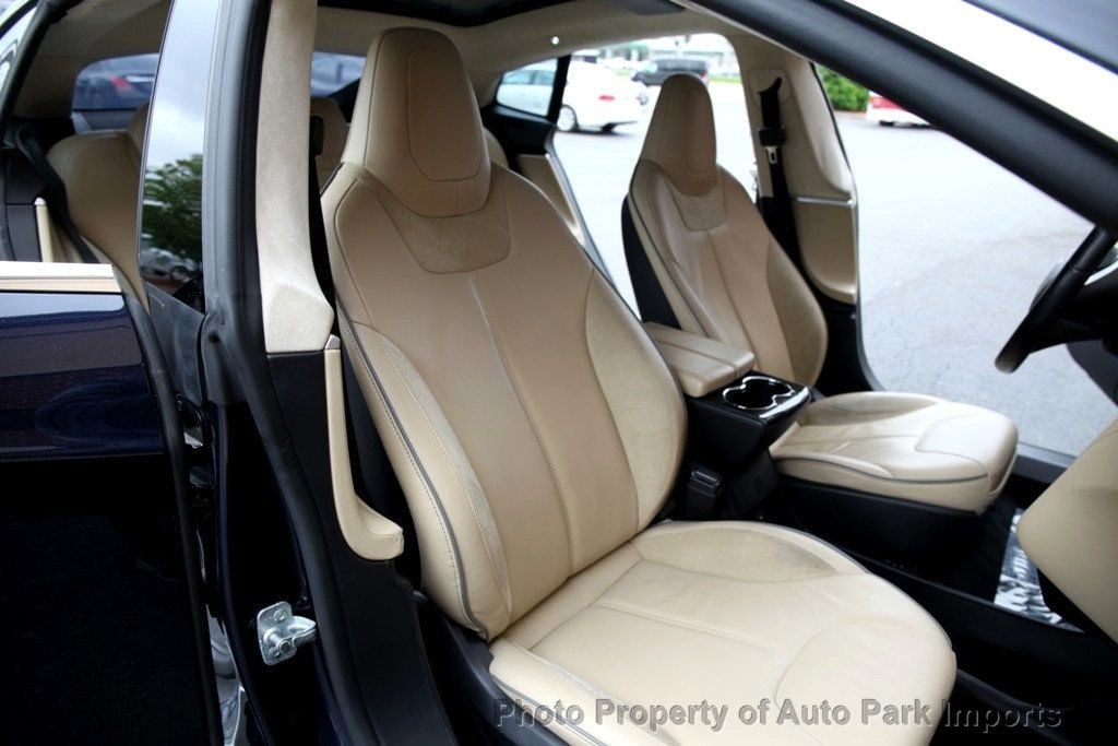 2013 Tesla Model S Performance photo 30