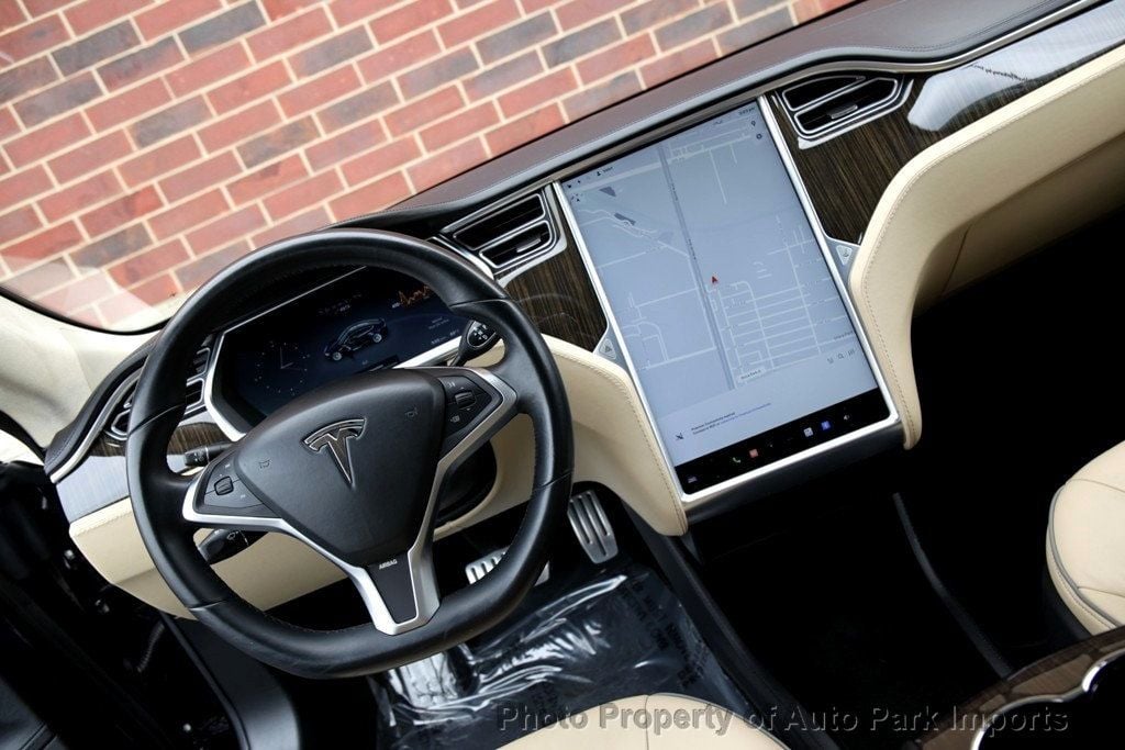 2013 Tesla Model S Performance photo 34