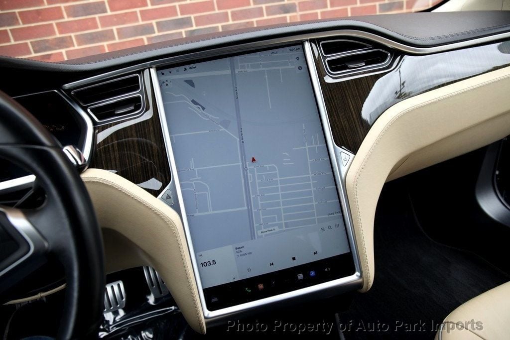 2013 Tesla Model S Performance photo 35