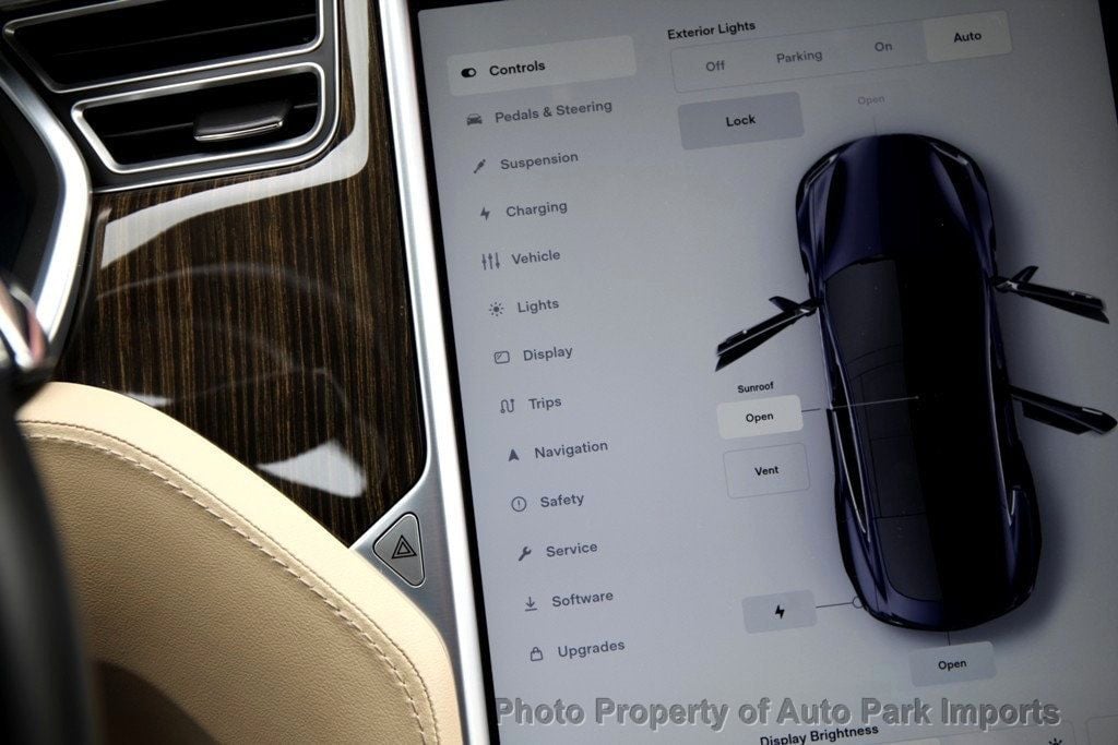 2013 Tesla Model S Performance photo 37