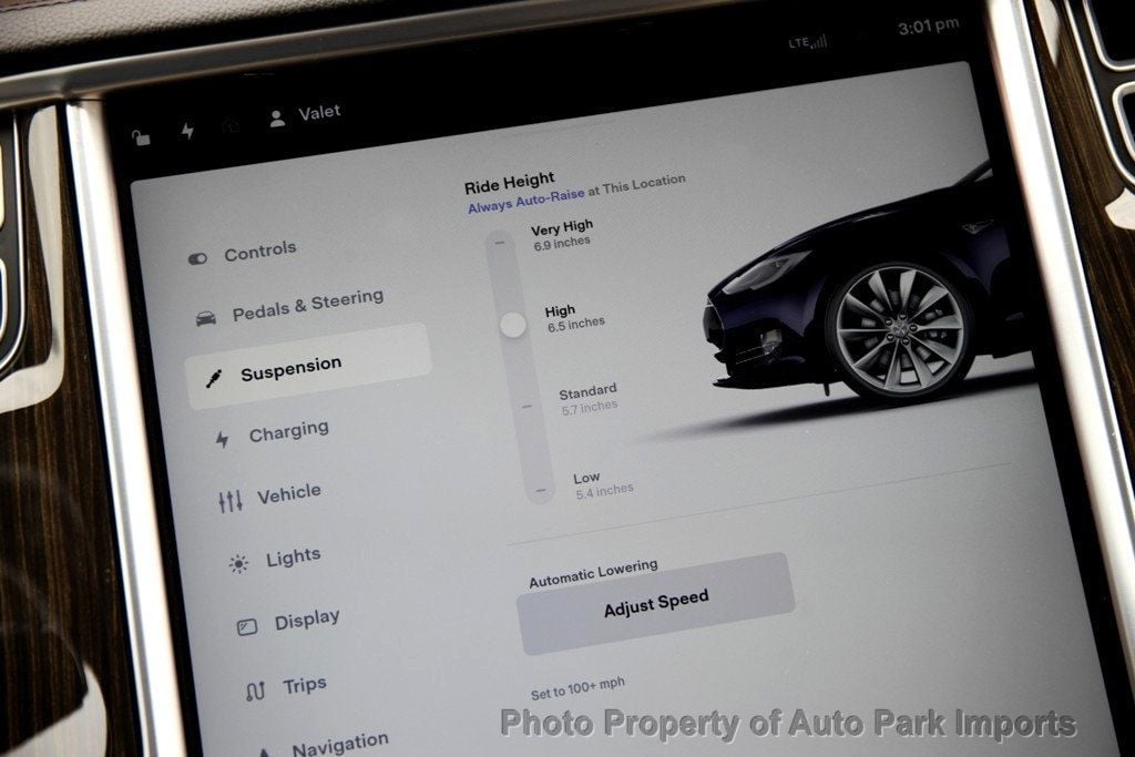 2013 Tesla Model S Performance photo 38