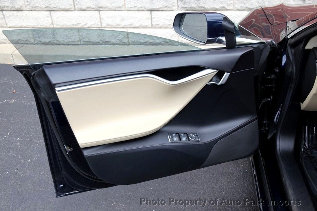 2013 Tesla Model S Performance photo 42