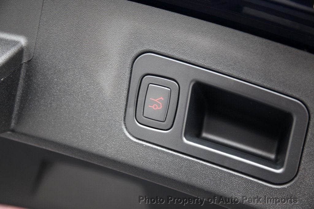 2013 Tesla Model S Performance photo 46