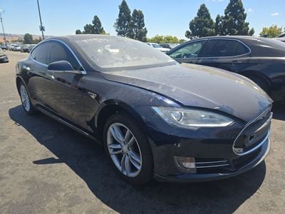 2013 Tesla Model S - 5YJSA1DN1DFP06130
