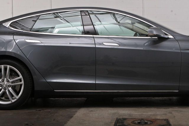 2013 Tesla Model S P85 Performance - 12088762 - 25