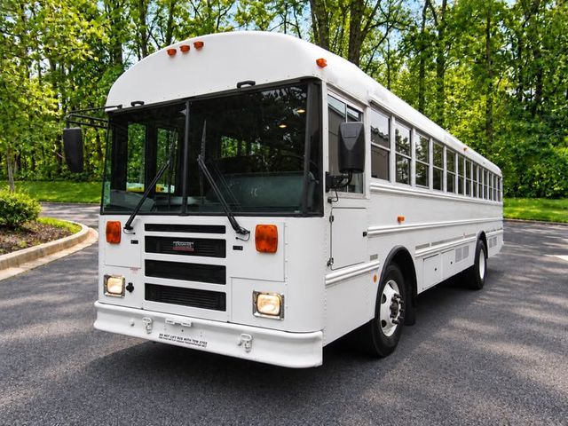 2013 Thomas Built MVP-EF Front engine transit-style activity bus - 23089854 - 10