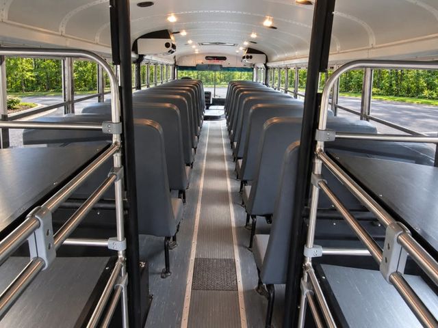 2013 Thomas Built MVP-EF Front engine transit-style activity bus - 23089854 - 15