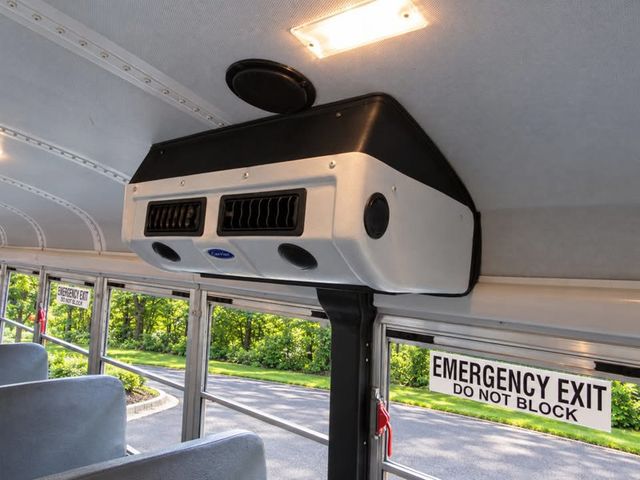 2013 Thomas Built MVP-EF Front engine transit-style activity bus - 23089854 - 3