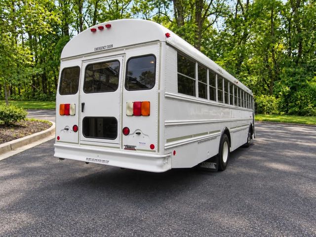 2013 Thomas Built MVP-EF Front engine transit-style activity bus - 23089854 - 4