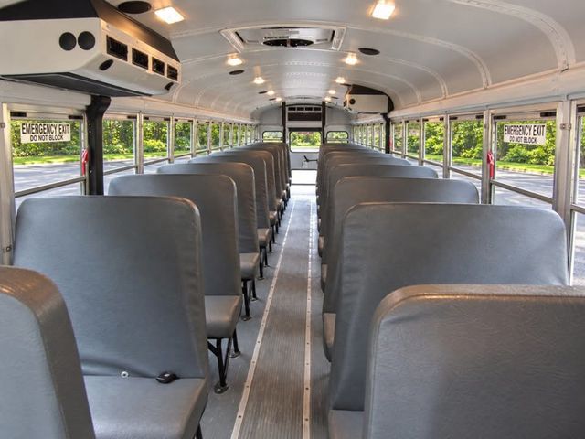 2013 Thomas Built MVP-EF Front engine transit-style activity bus - 23089854 - 8