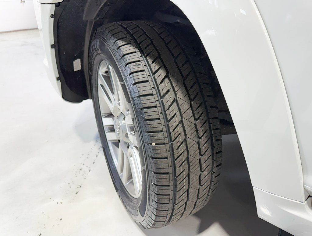 2013 Toyota 4Runner Limited photo 3