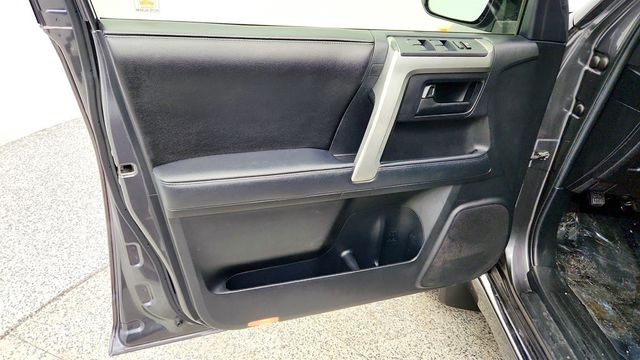 2013 Toyota 4Runner 4WD 4dr V6 Limited w/ Navigation, Backup Camera & JBL Audio Pkg. - 22978869 - 9