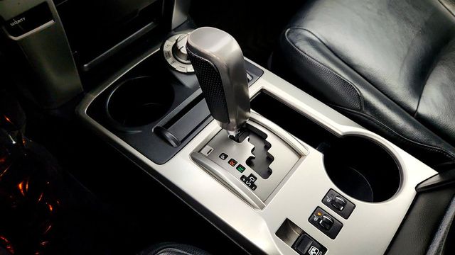 2013 Toyota 4Runner 4WD 4dr V6 Limited w/ Navigation, Backup Camera & JBL Audio Pkg. - 22978869 - 16