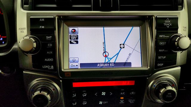 2013 Toyota 4Runner 4WD 4dr V6 Limited w/ Navigation, Backup Camera & JBL Audio Pkg. - 22978869 - 18