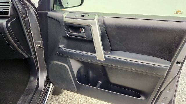 2013 Toyota 4Runner 4WD 4dr V6 Limited w/ Navigation, Backup Camera & JBL Audio Pkg. - 22978869 - 24